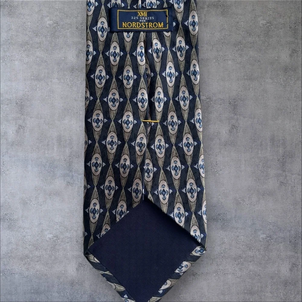 Nordstrom XMI 325 Series Silk Tie – Navy & Beige Oval Geometric